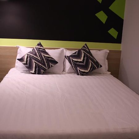 Dejaya Boutique Hotel Kuchai Lama Куала-Лумпур Екстер'єр фото